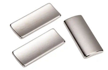 تخصيص مغناطيس نيوديميوم موتور مغناطيس شكل قوس ندفيب مغناطيس إيبوكسي